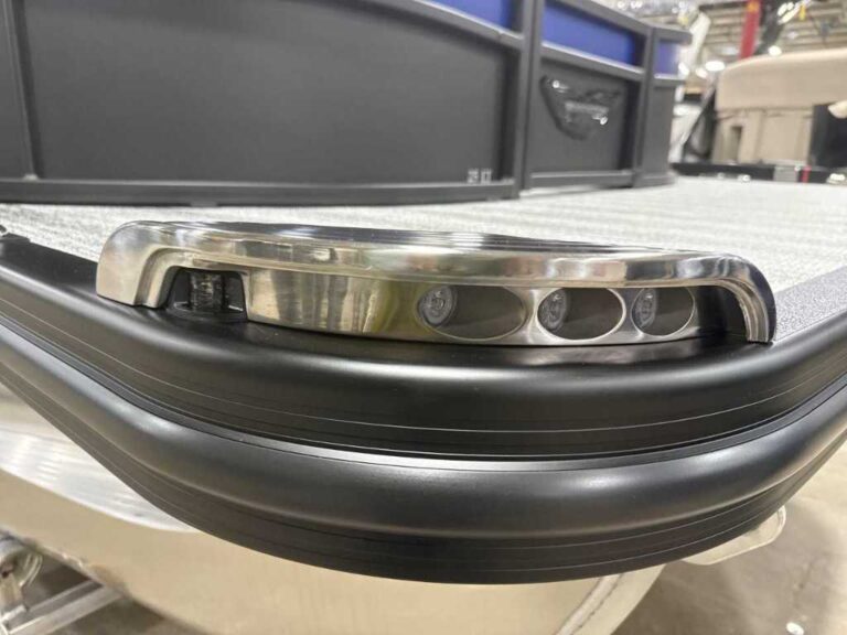 2026 Bennington 25LTSBA - Blackout - Arch US-ETWS9253J526 [photo 19]